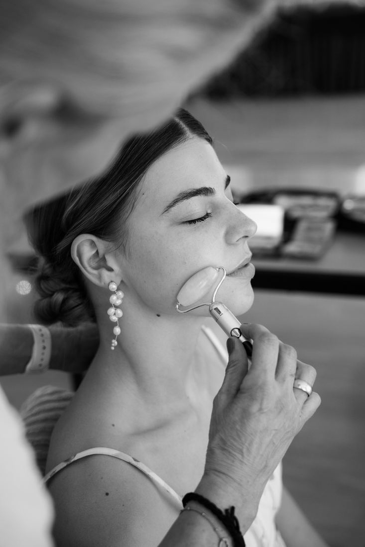 Getting Ready, Braut wird geschminkt